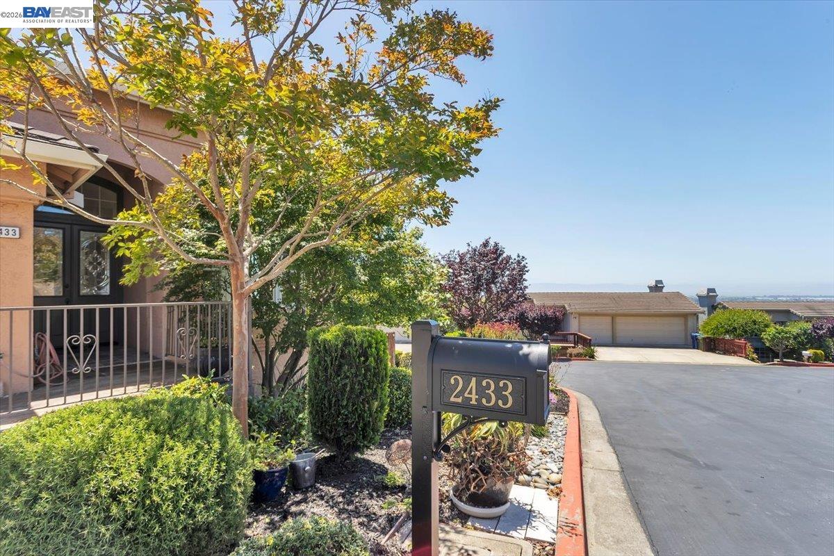 2433 Fox Ridge Drive Castro Valley, CA 94546 - Photo 17 of 76