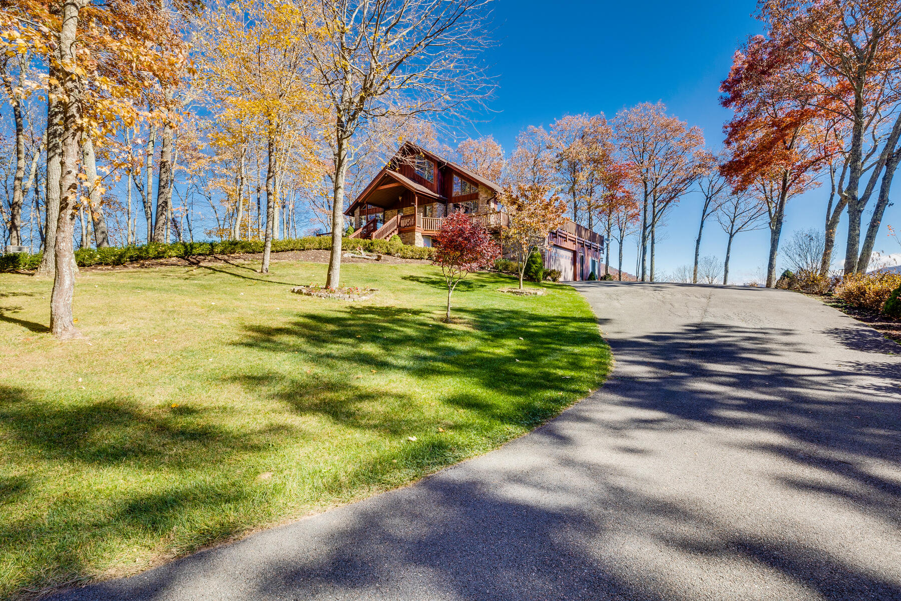 2064 South Fork Road Marion, VA 24354 - Photo 4 of 96 004