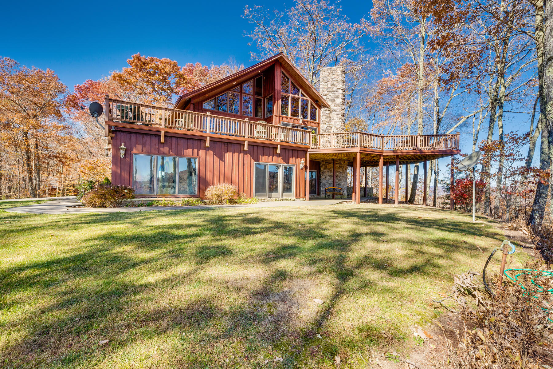 2064 South Fork Road Marion, VA 24354 - Photo 8 of 96 008