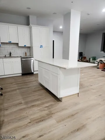 $3,300 | 111 Mulberry Street, Unit 6I, Newark, NJ 07102