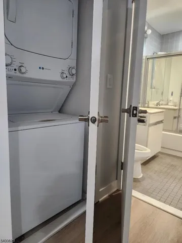 $3,300 | 111 Mulberry Street, Unit 6I, Newark, NJ 07102