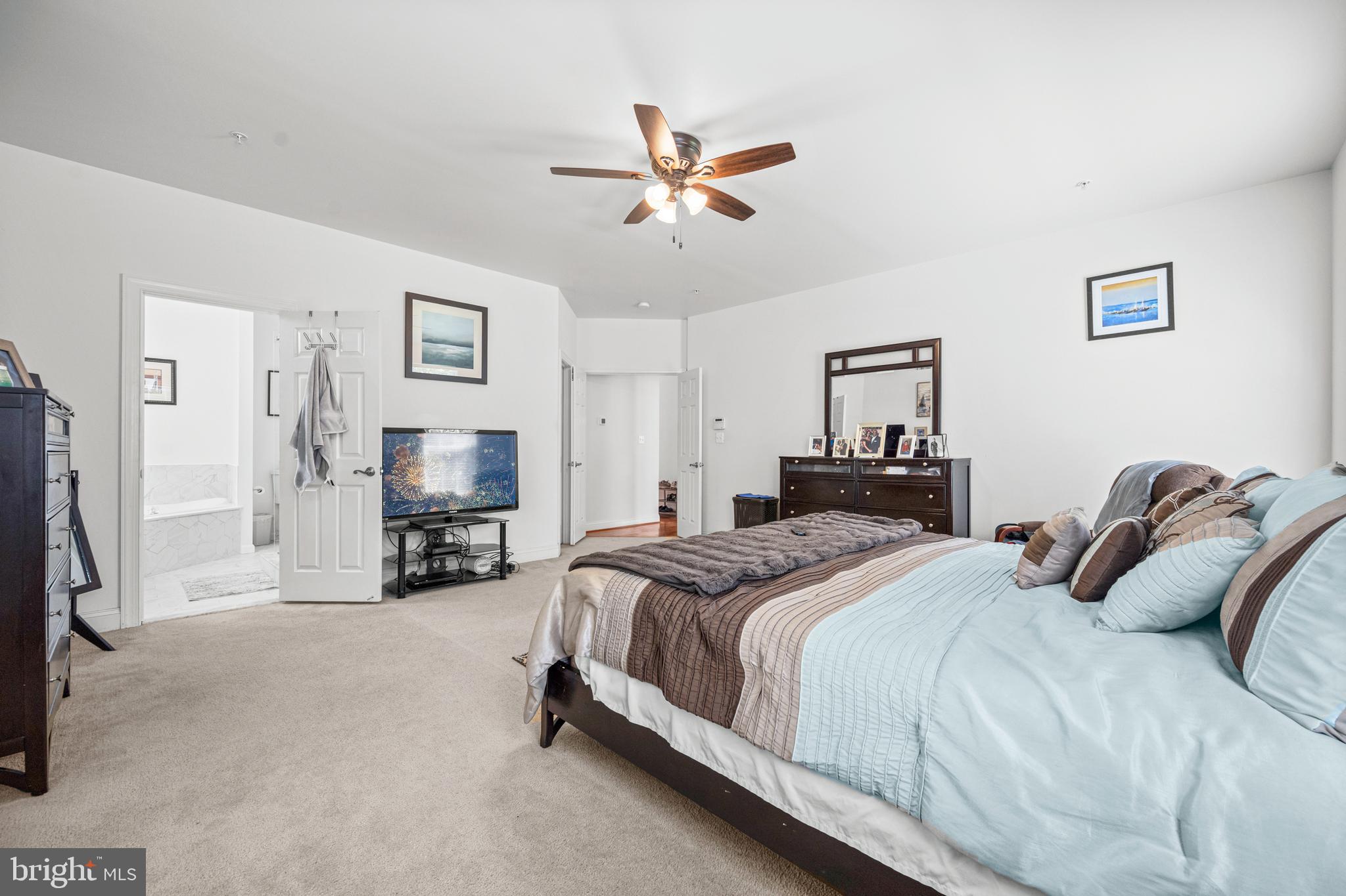 401 Rifton Court Upper Marlboro, MD 20774 - Photo 23 of 59 Primary bedroom