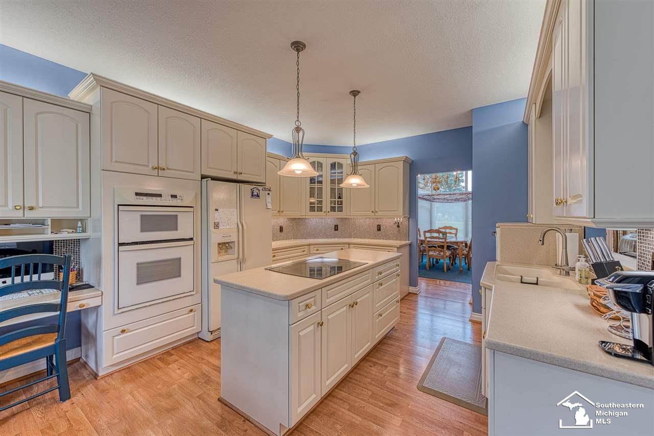 2870 Vivian Road Monroe, MI 48162 - Photo 16 of 33