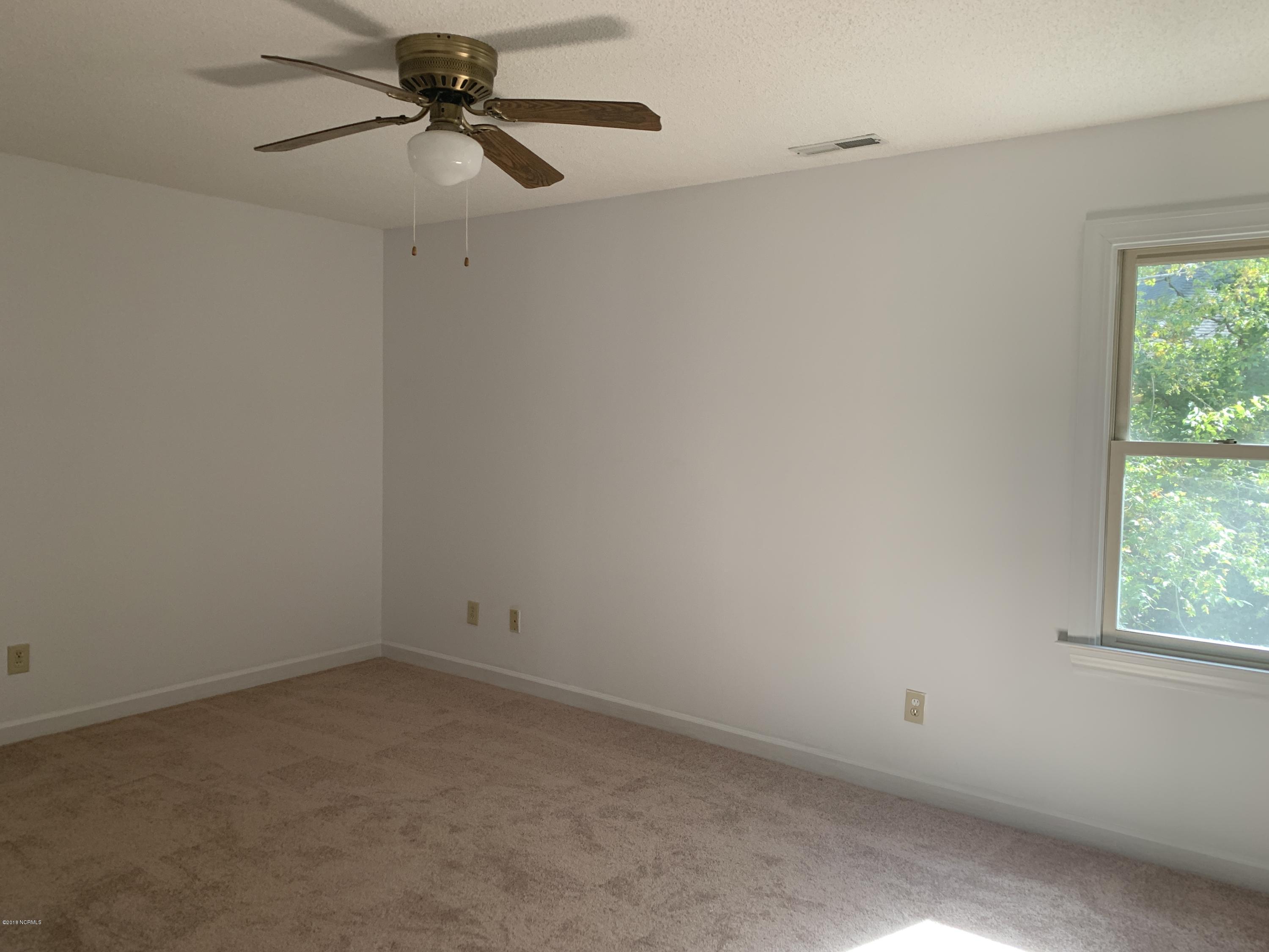 523 Kent Road Greenville, NC 27858 - Photo 12 of 17 Master2
