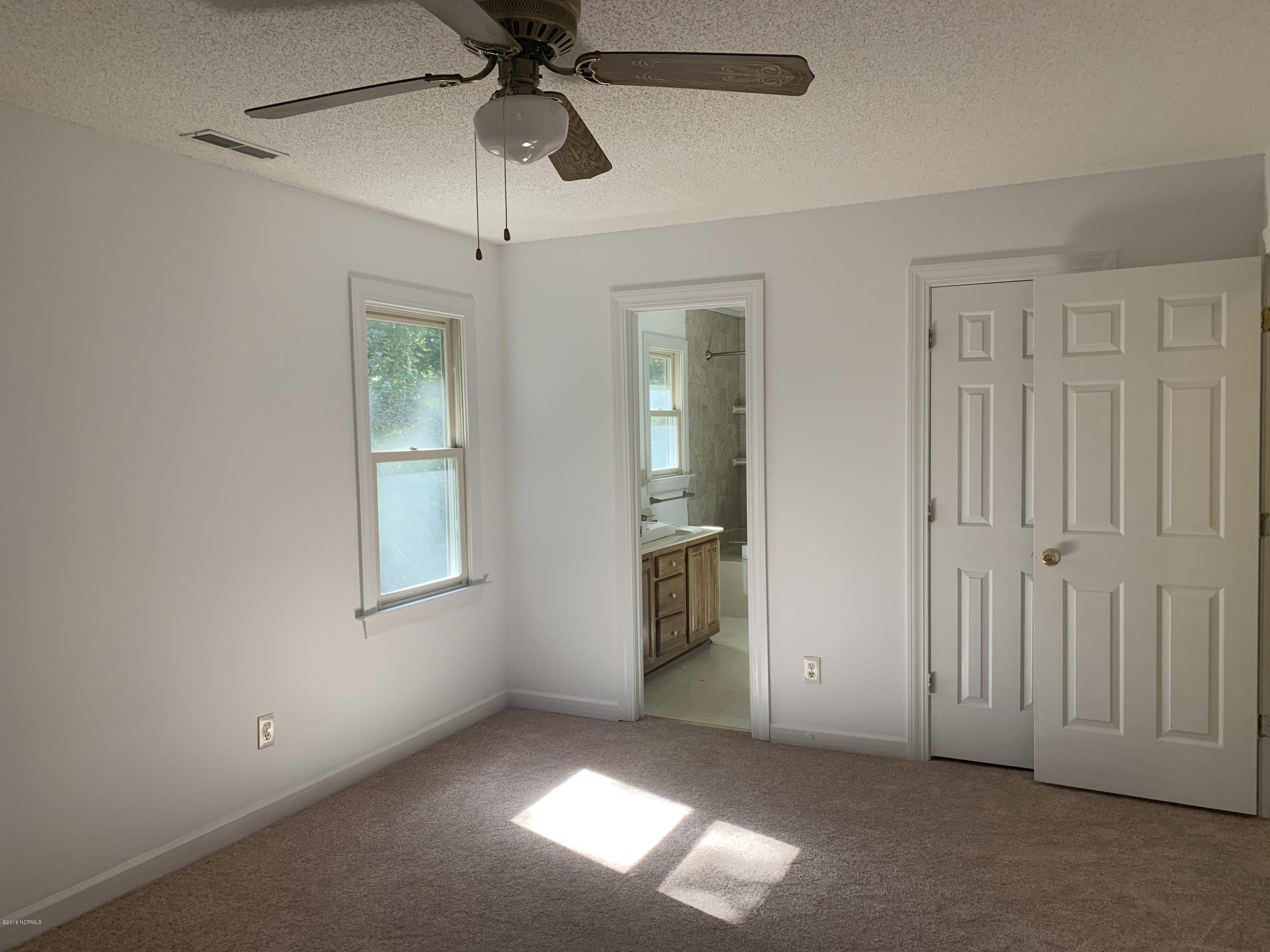 523 Kent Road Greenville, NC 27858 - Photo 13 of 17 Master