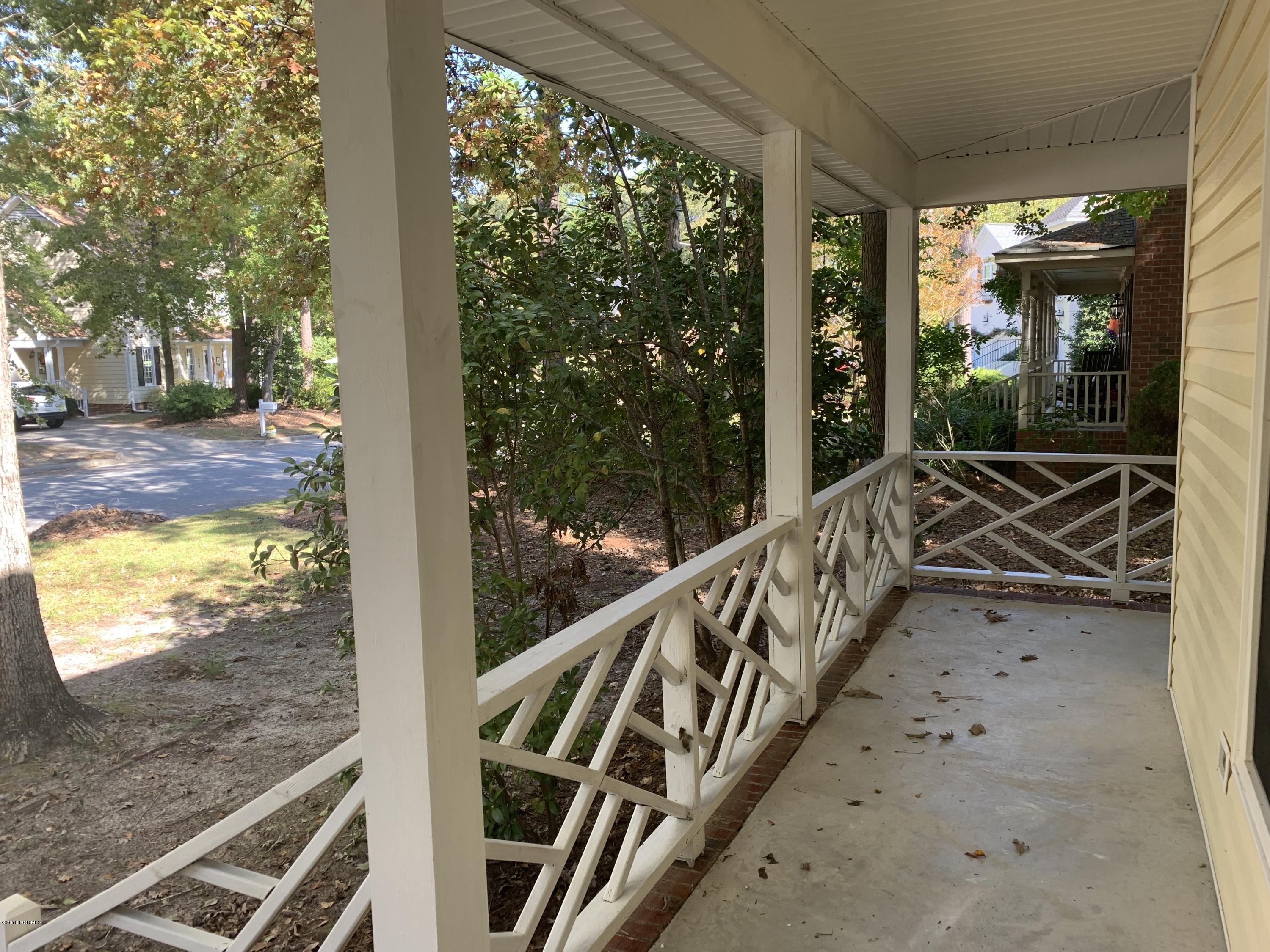 523 Kent Road Greenville, NC 27858 - Photo 4 of 17 Front Porch