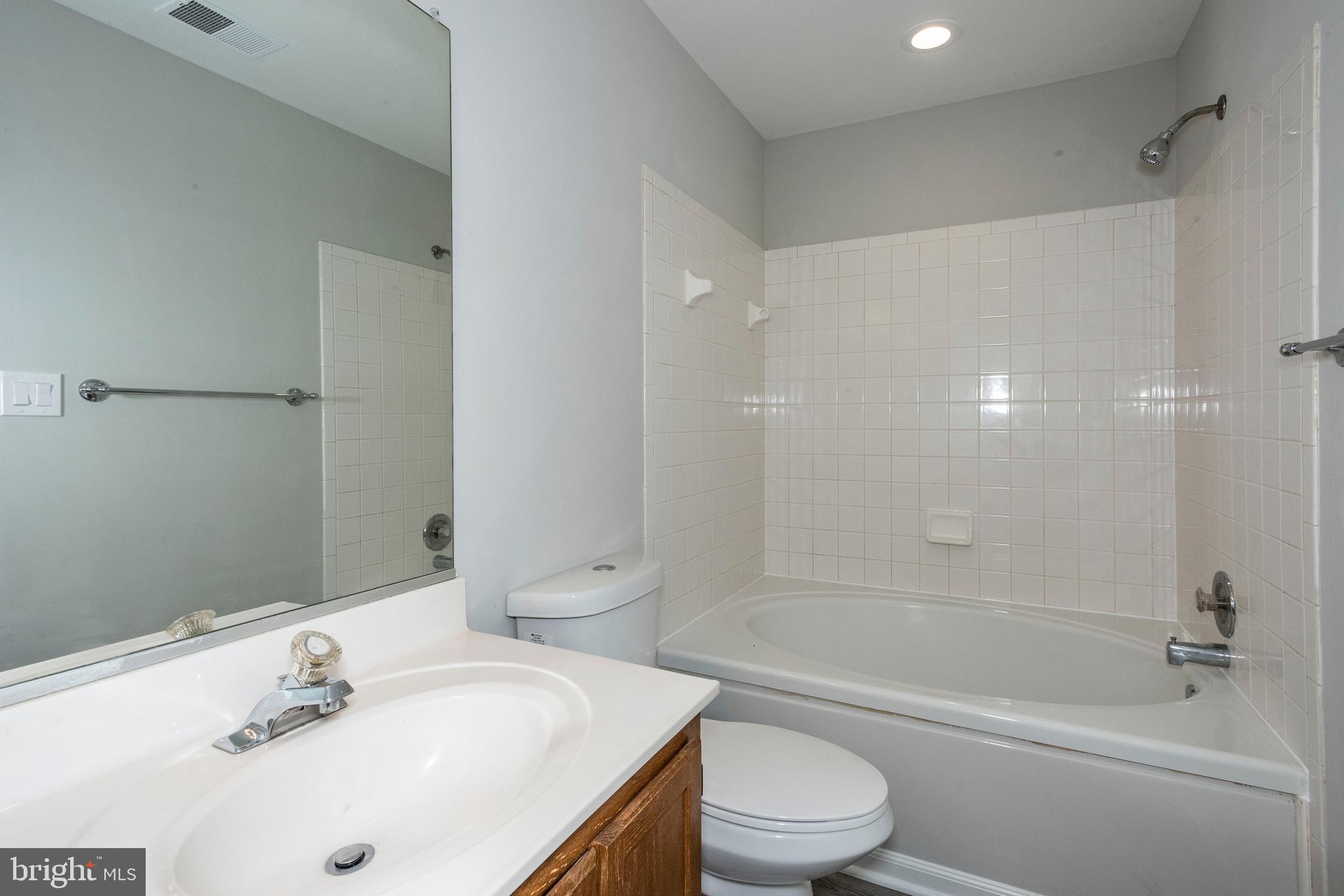 5505 Oberlin Place Frederick, MD 21703 - Photo 25 of 39 Master bath with large tub and double sinks