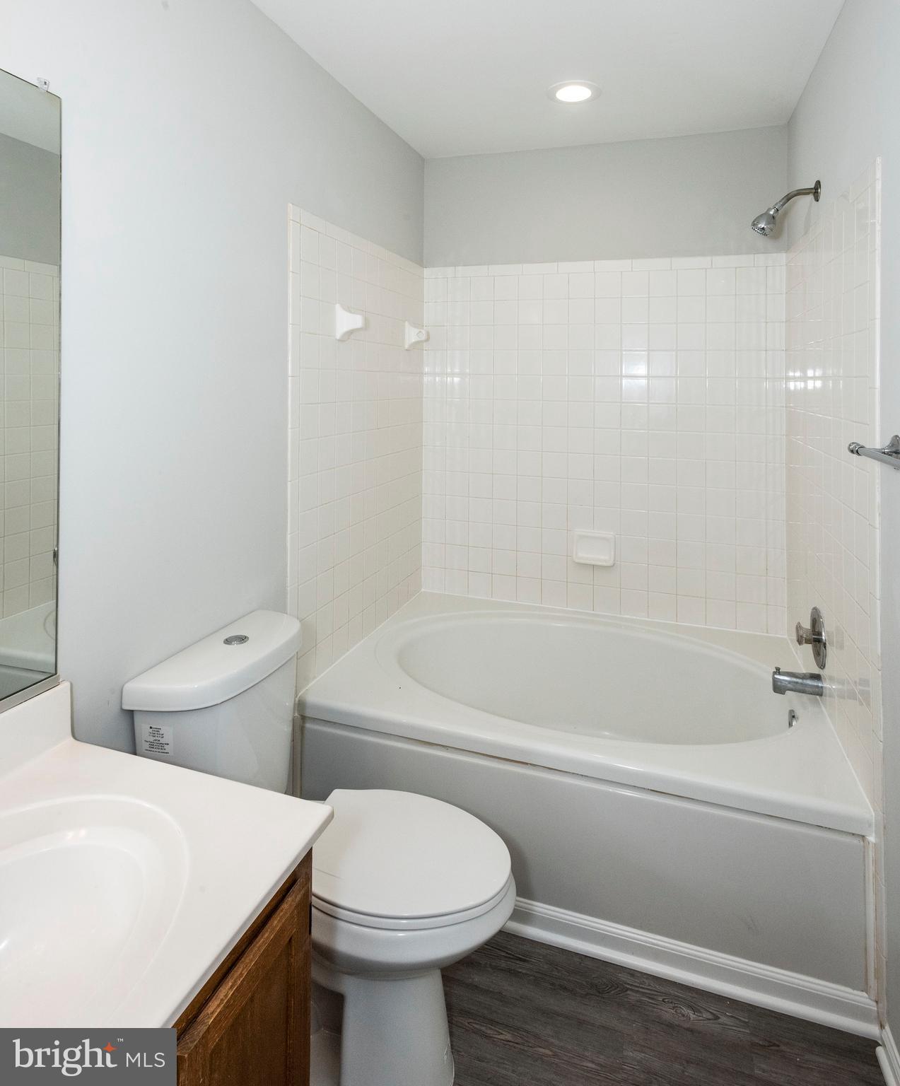 5505 Oberlin Place Frederick, MD 21703 - Photo 27 of 39 large tub