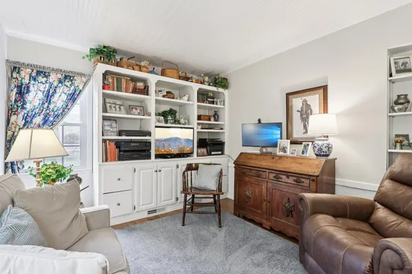 $949,000 | 840 Kurtis Drive, Elm Grove, WI 53122