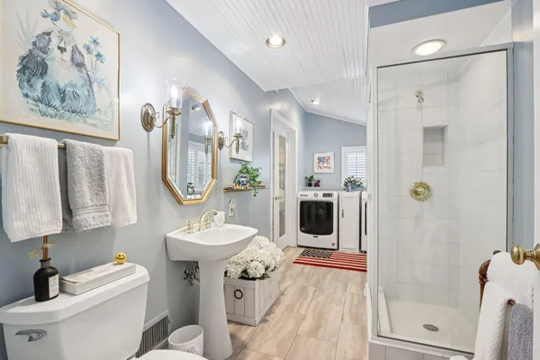 $949,000 | 840 Kurtis Drive, Elm Grove, WI 53122