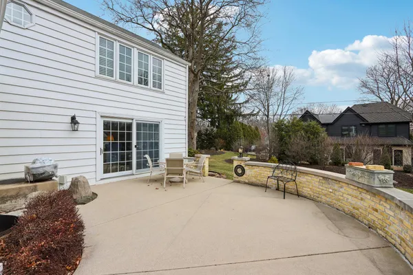 $949,000 | 840 Kurtis Drive, Elm Grove, WI 53122