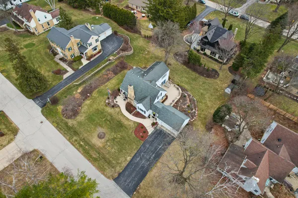 $949,000 | 840 Kurtis Drive, Elm Grove, WI 53122