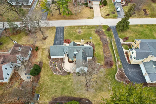 $949,000 | 840 Kurtis Drive, Elm Grove, WI 53122