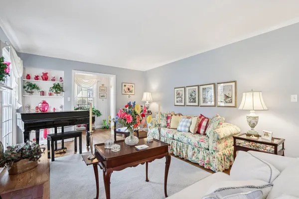 $949,000 | 840 Kurtis Drive, Elm Grove, WI 53122