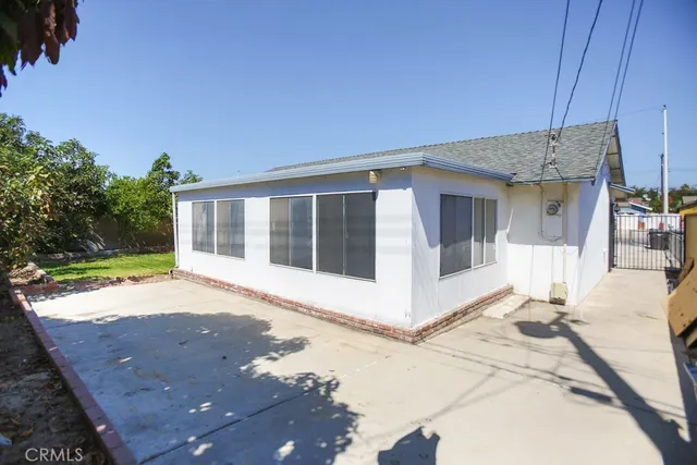 $1,099,000 | 5932 Chinook Drive, Huntington Beach, CA 92647