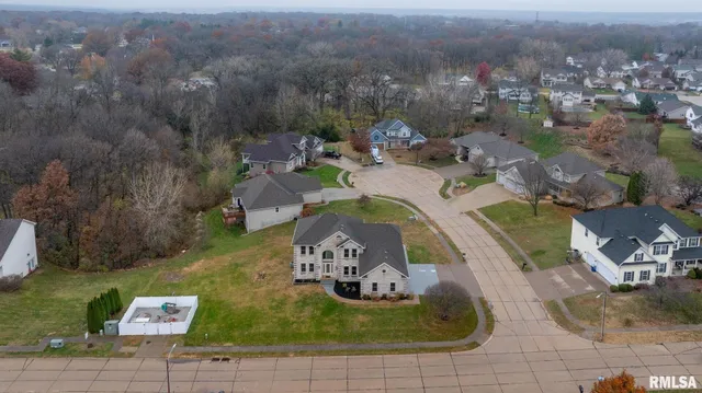 $479,900 | 1600 East 5th Street, Coal Valley, IL 61240