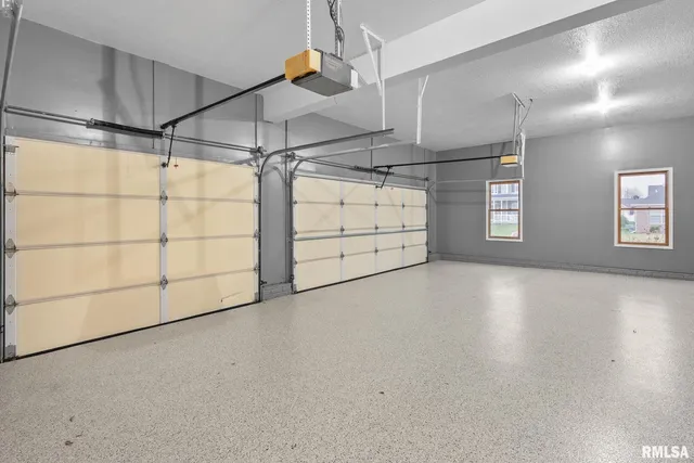 $479,900 | 1600 East 5th Street, Coal Valley, IL 61240