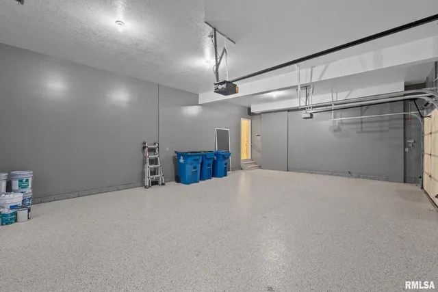 $479,900 | 1600 East 5th Street, Coal Valley, IL 61240