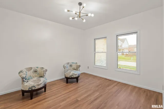 $479,900 | 1600 East 5th Street, Coal Valley, IL 61240