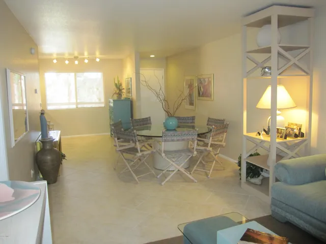 $2,650 | 12212 North Paradise Village Parkway West, Unit 412C, Phoenix, AZ 85032