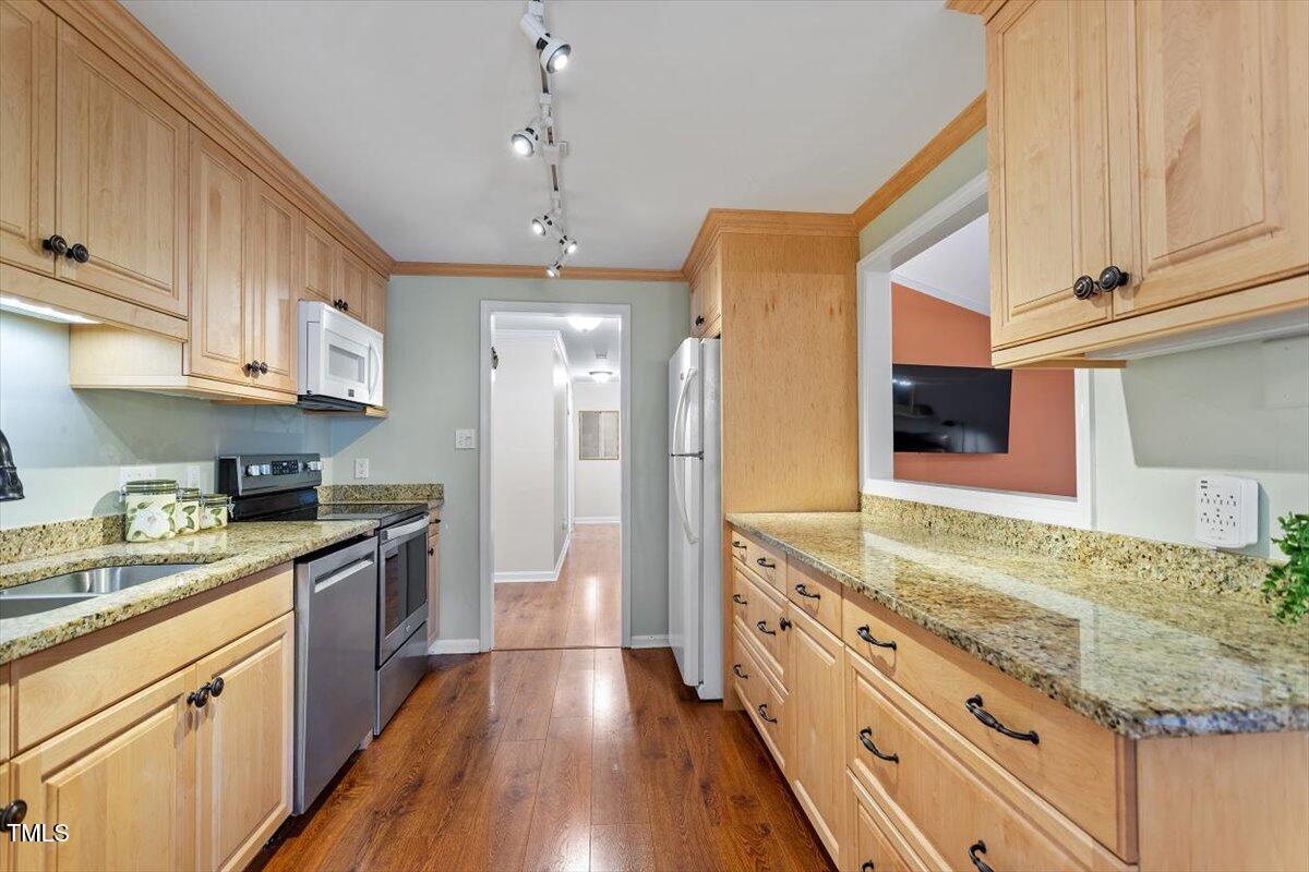 8105 Sapwood Court Raleigh, NC 27615 - Photo 5 of 25 5