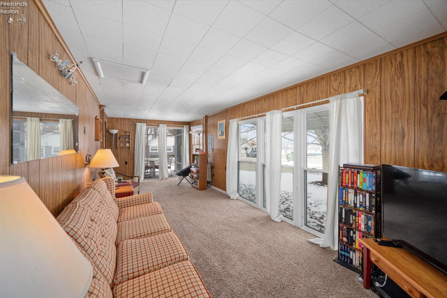 385 Hidden Beach Road Lakeside Marblehead, OH 43440 - Photo 11 of 23 Gallery Image 11