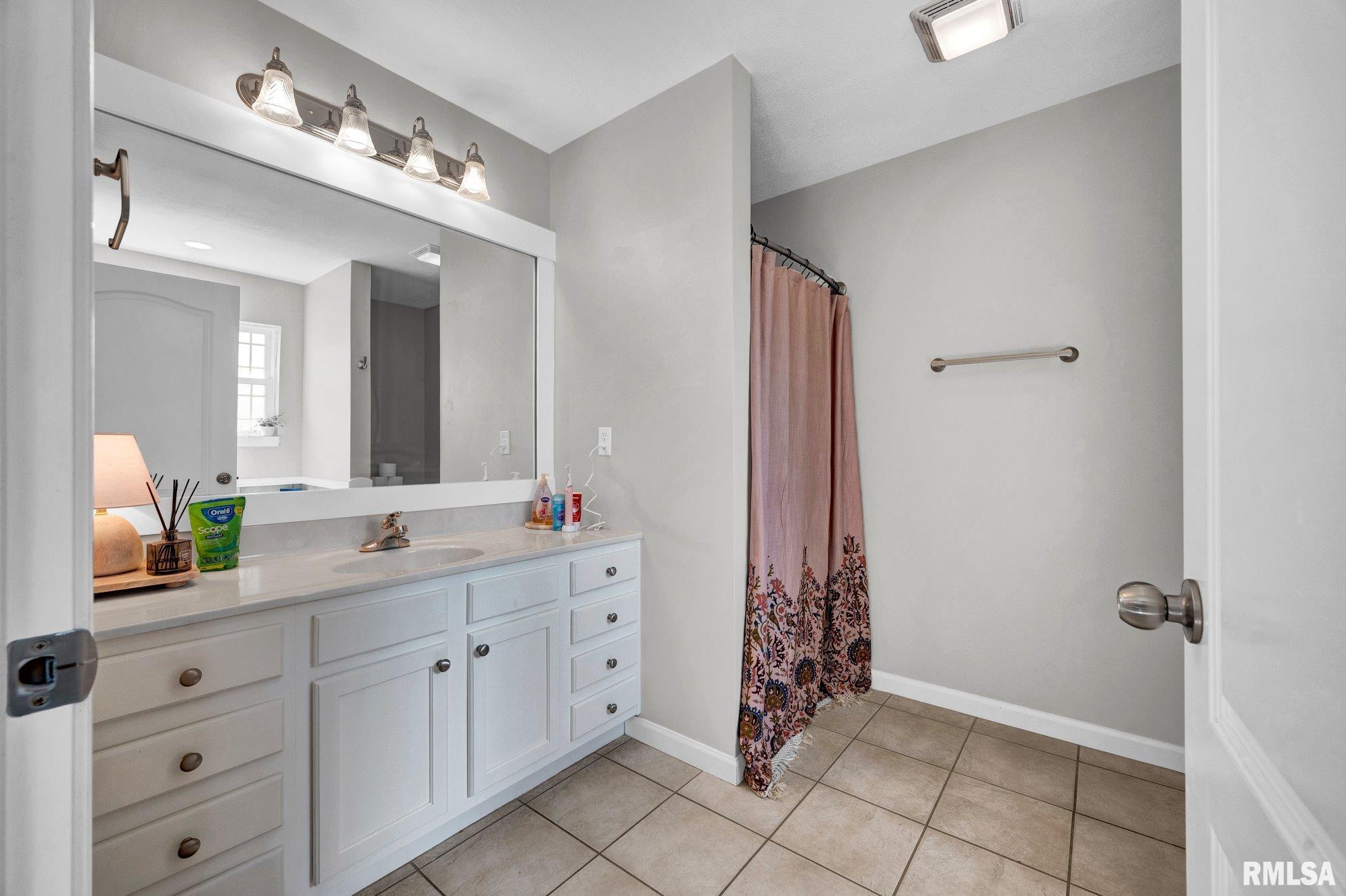 800 Simon Street Washington, IL 61571 - Photo 15 of 49