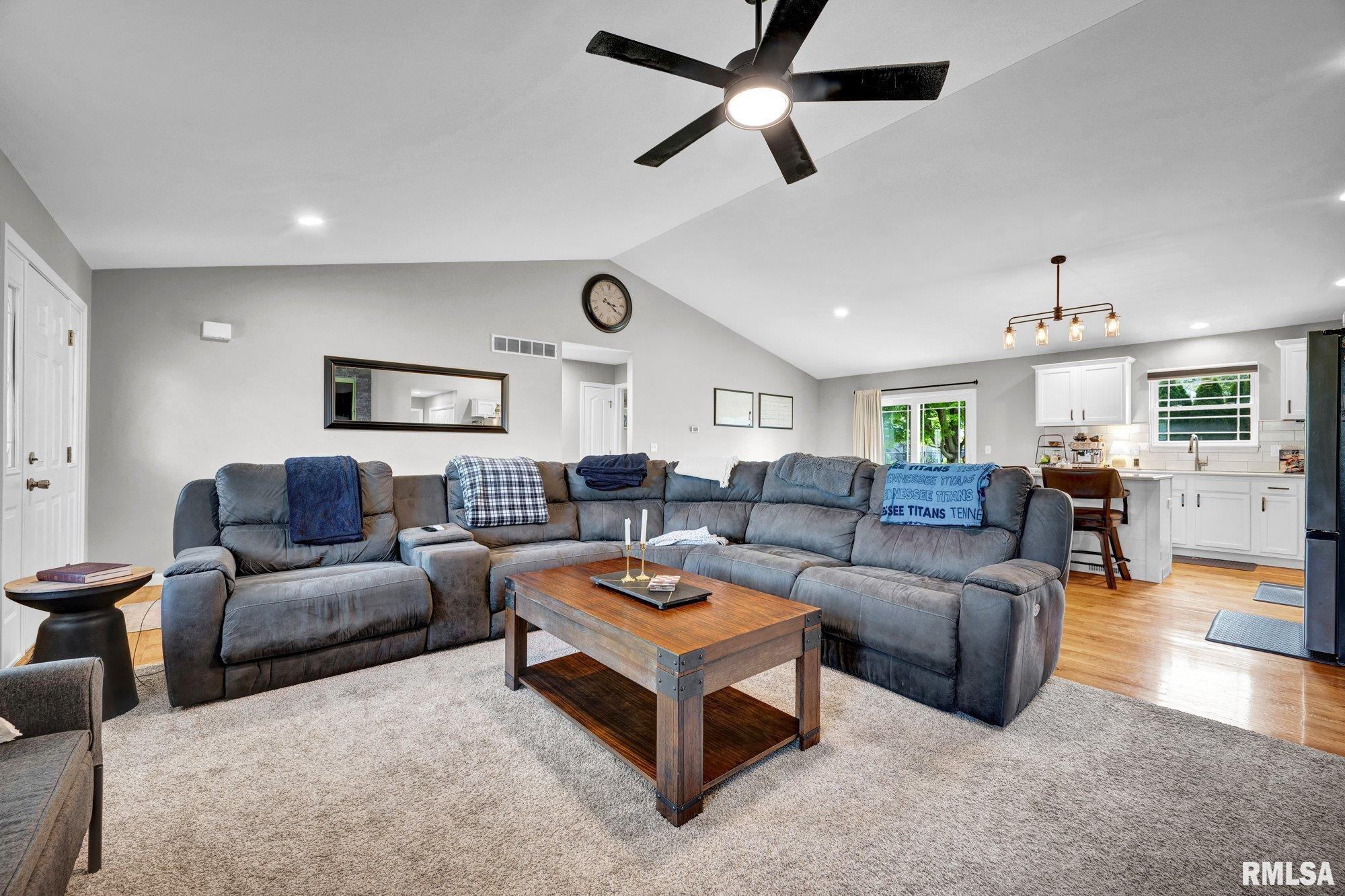 800 Simon Street Washington, IL 61571 - Photo 4 of 49