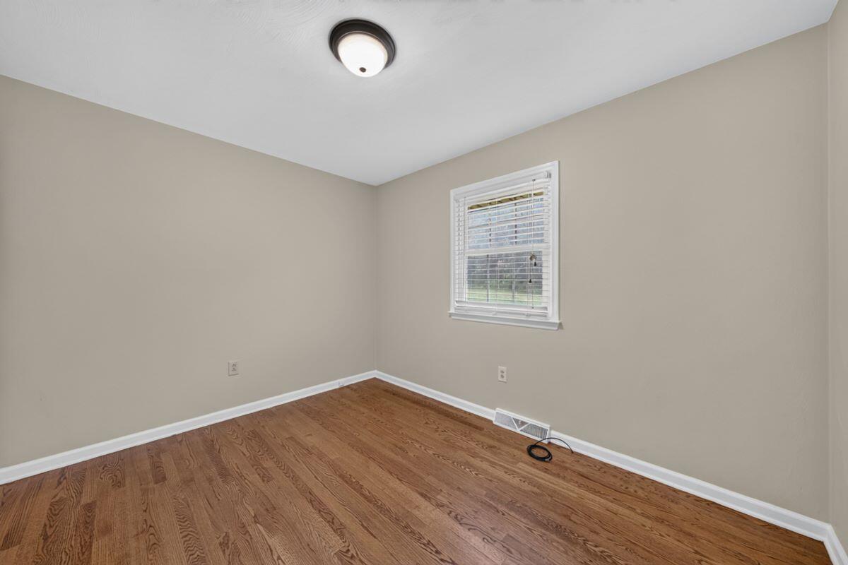1069 Pecks Road Bedford, VA 24523 - Photo 21 of 47 3rd Bedroom