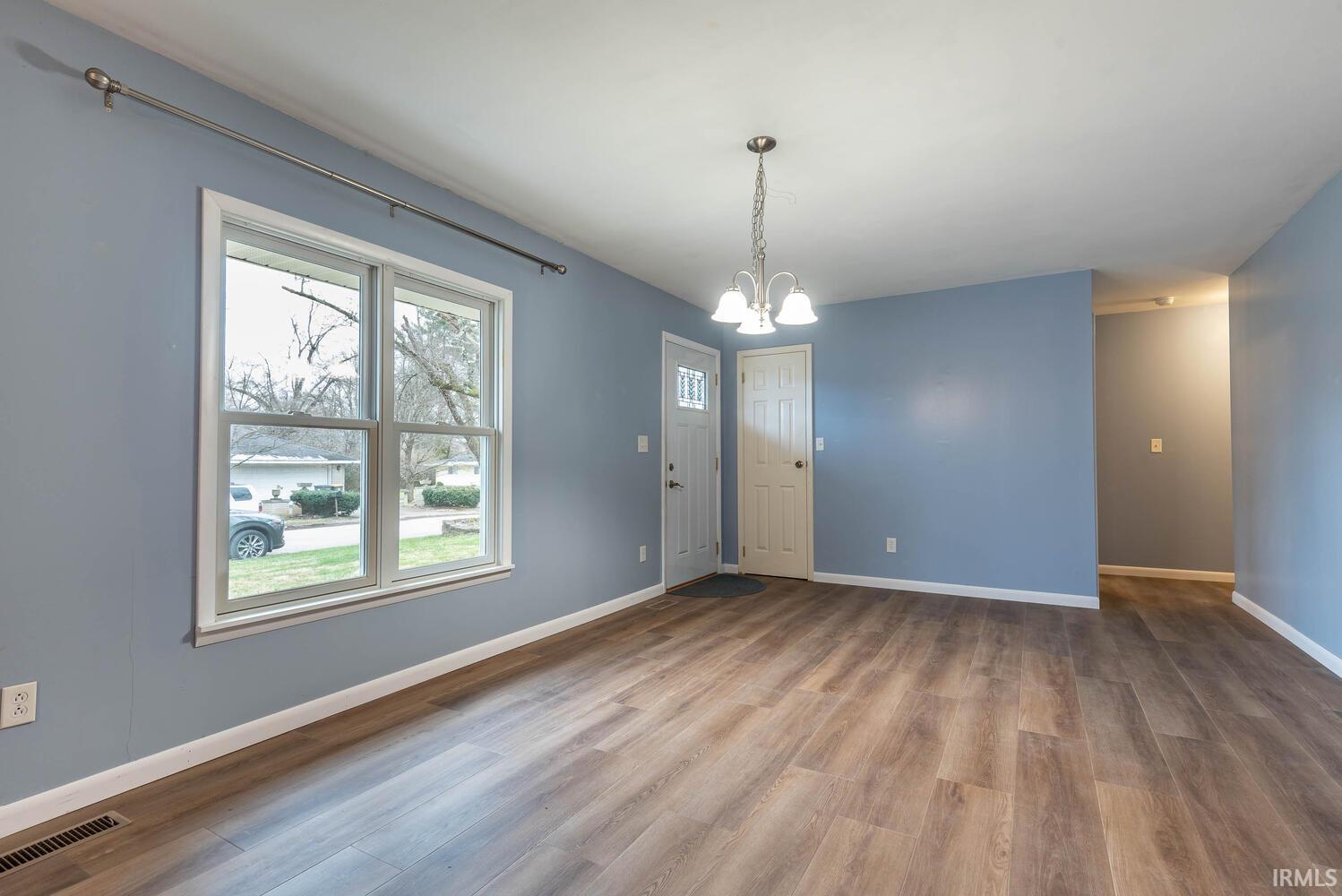 3211 North Stoneycrest Road Bloomington, IN 47404 - Photo 4 of 36