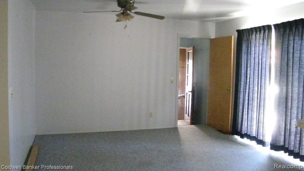 5318 Martus Road North Branch, MI 48461 - Photo 9 of 17 dining room.jpg