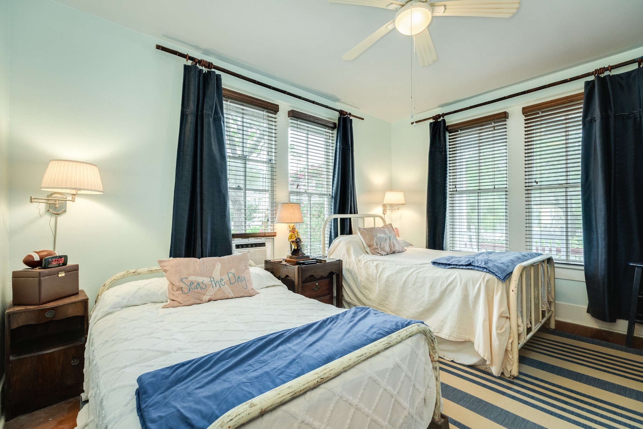 3727 Avenue R Galveston, TX 77550 - Photo 24 of 48 Unit 1 bedroom 2.