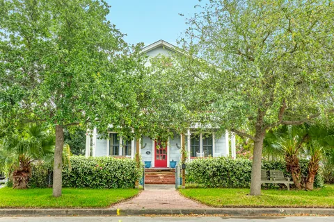 $399,000 | 3727 Avenue R, Galveston, TX 77550