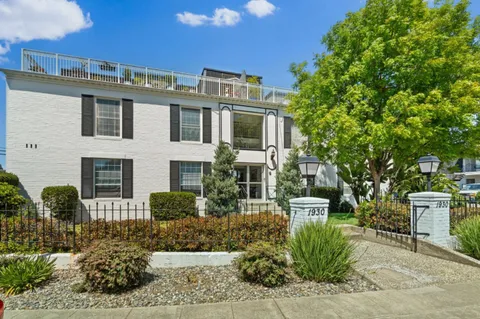 $899,000 | 1930 Mt Vernon Court, Unit 8, Mountain View, CA 94040