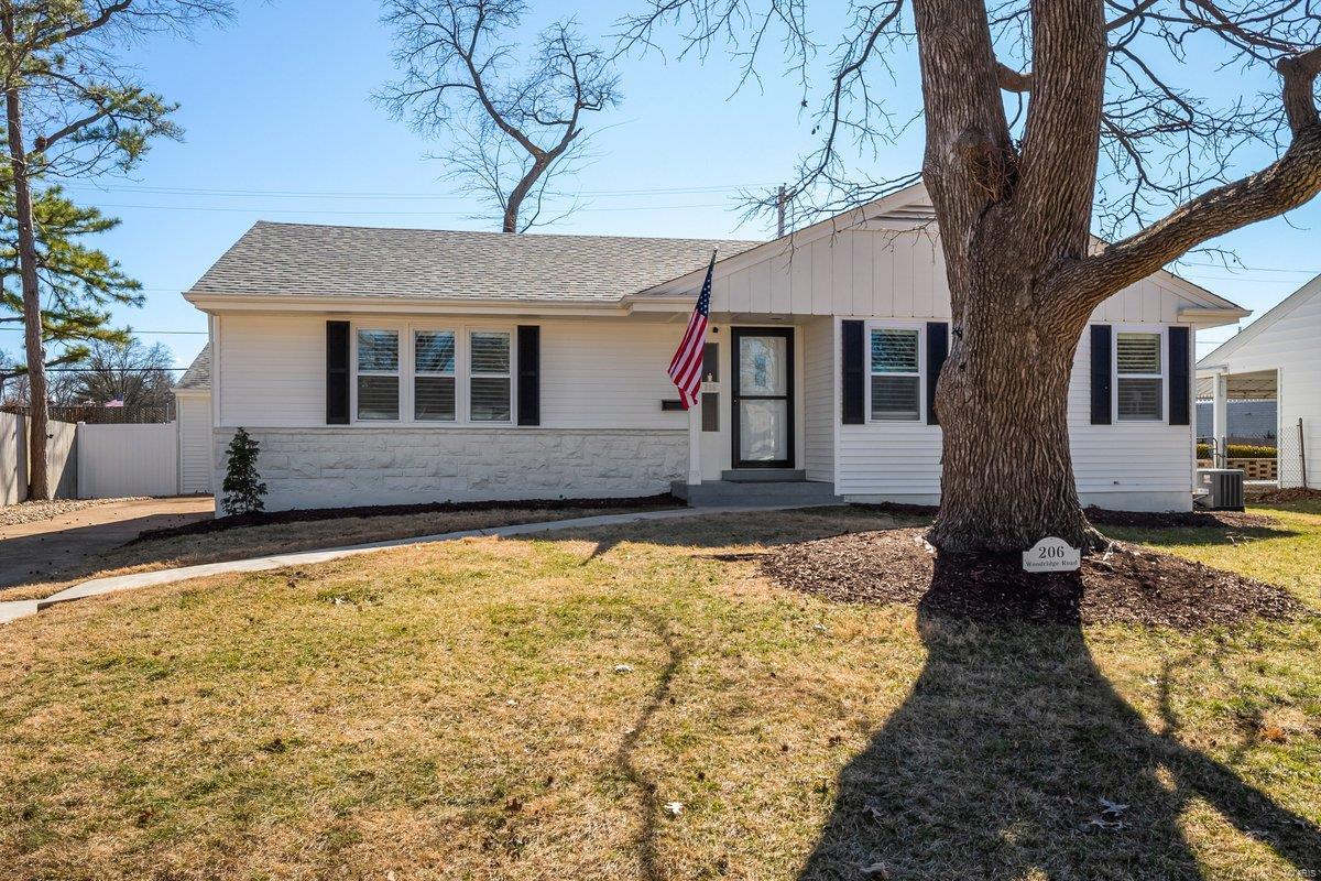 206 Woodridge Road St. Louis, MO 63122 - Photo 1 of 24 Gallery Image 1