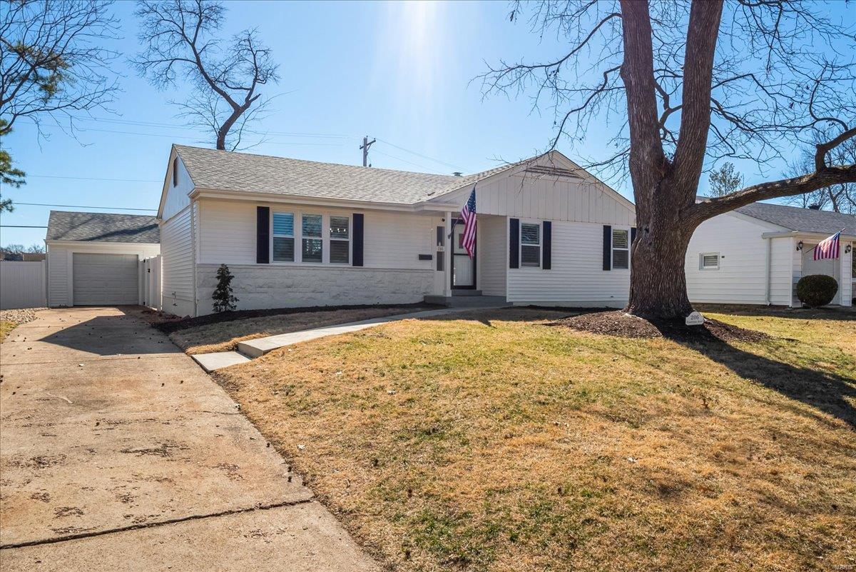 206 Woodridge Road St. Louis, MO 63122 - Photo 2 of 24 Gallery Image 2