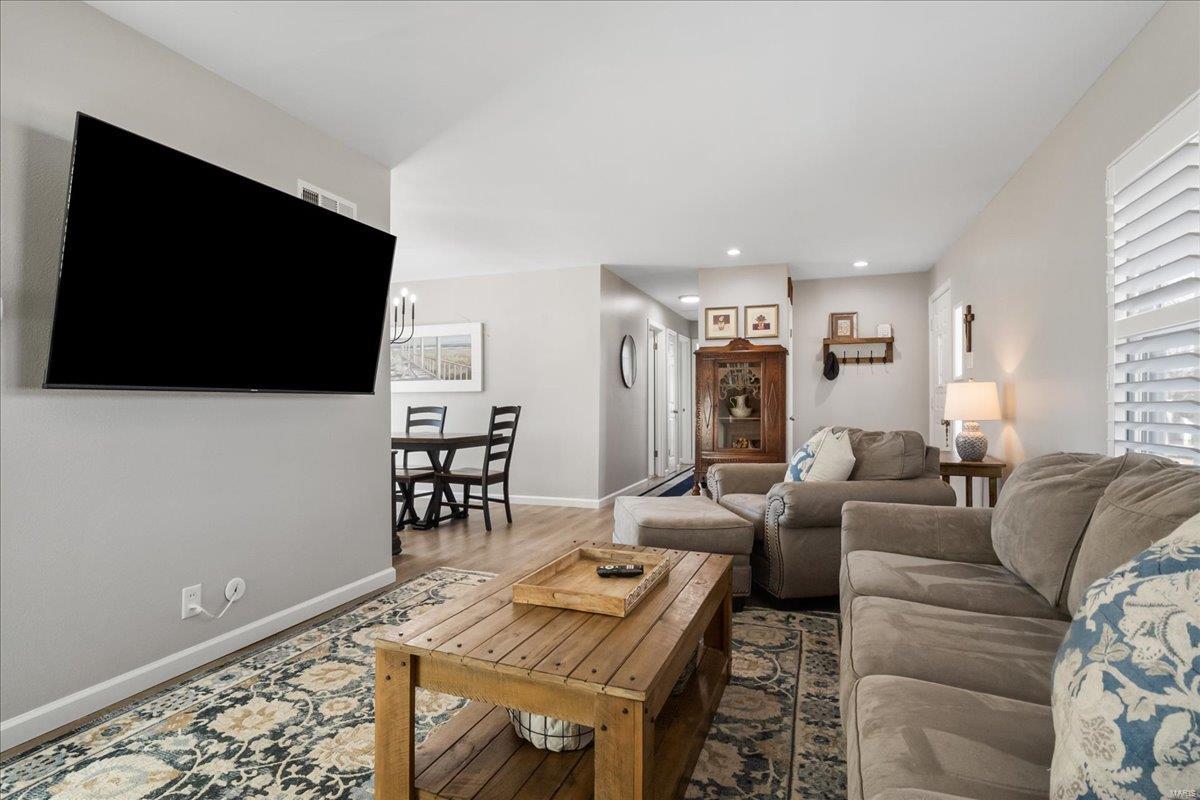 206 Woodridge Road St. Louis, MO 63122 - Photo 4 of 24 Gallery Image 4