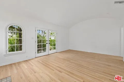 $970,000 | 953 North Martel Avenue, Los Angeles, CA 90046