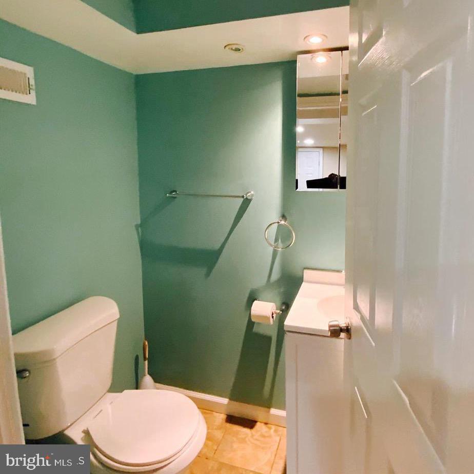 7451 Ruskin Road Philadelphia, PA 19151 - Photo 19 of 20 Basement Bathroom
