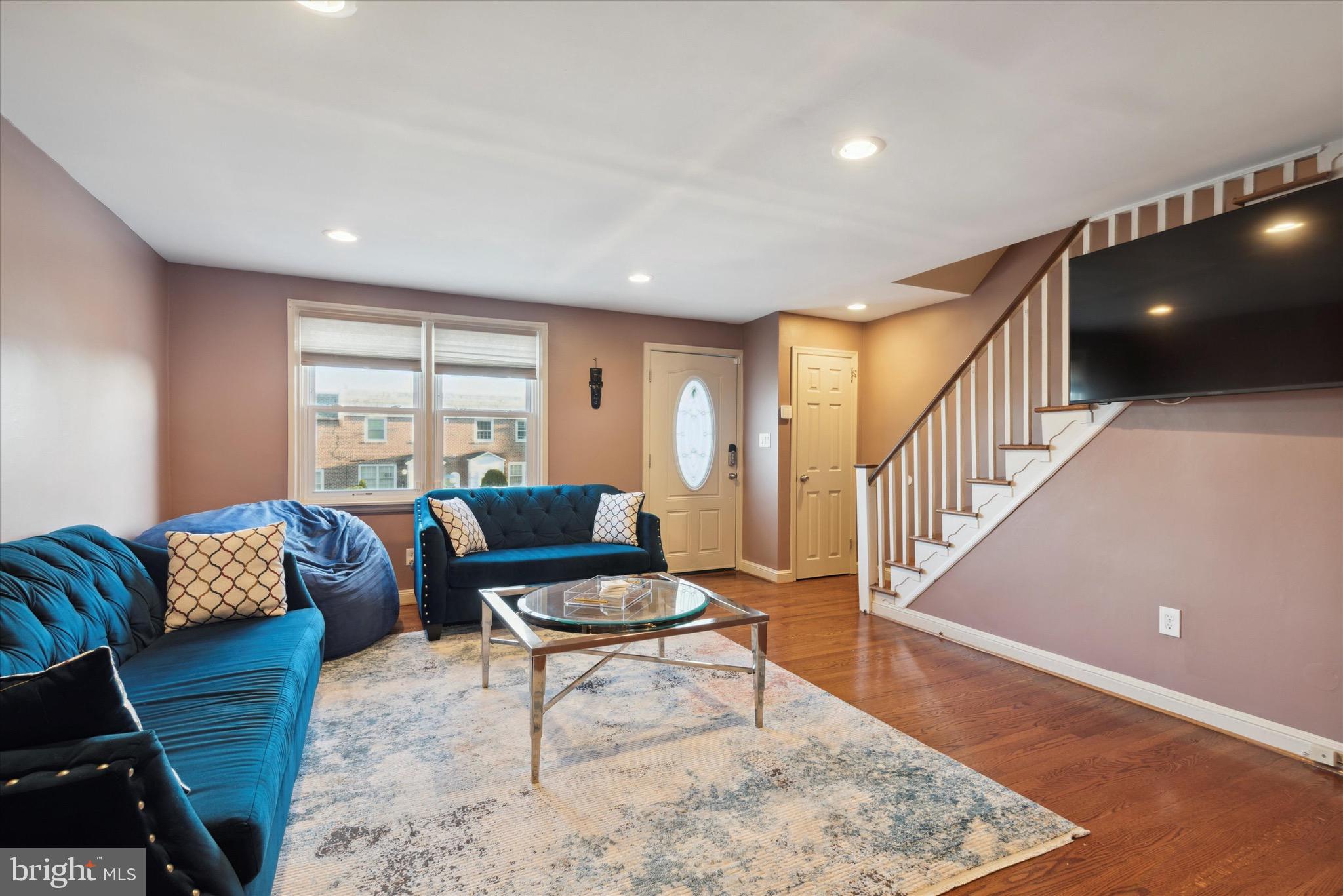 7451 Ruskin Road Philadelphia, PA 19151 - Photo 2 of 20 Livingroom
