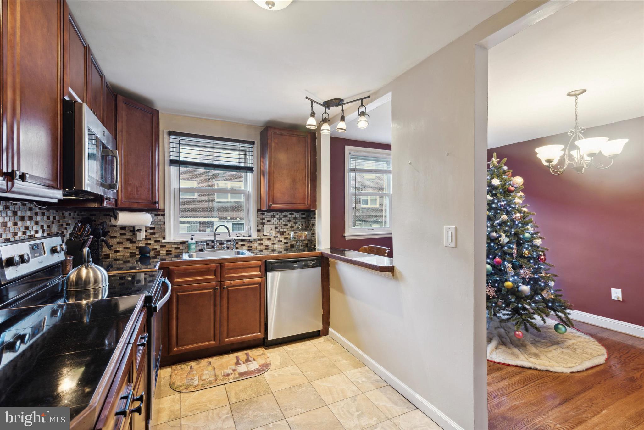 7451 Ruskin Road Philadelphia, PA 19151 - Photo 8 of 20 Kitchen