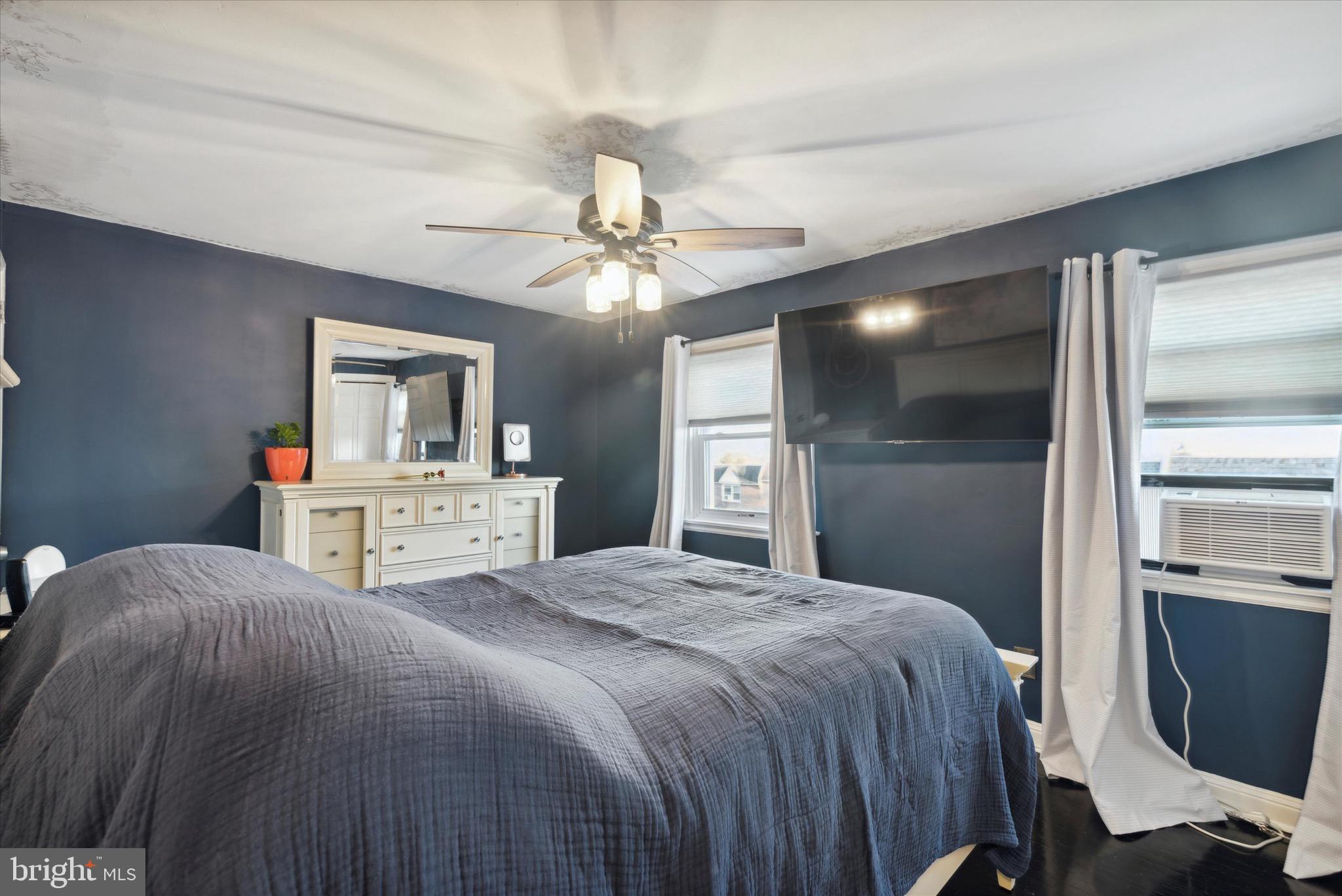 7451 Ruskin Road Philadelphia, PA 19151 - Photo 10 of 20 Master bedroom