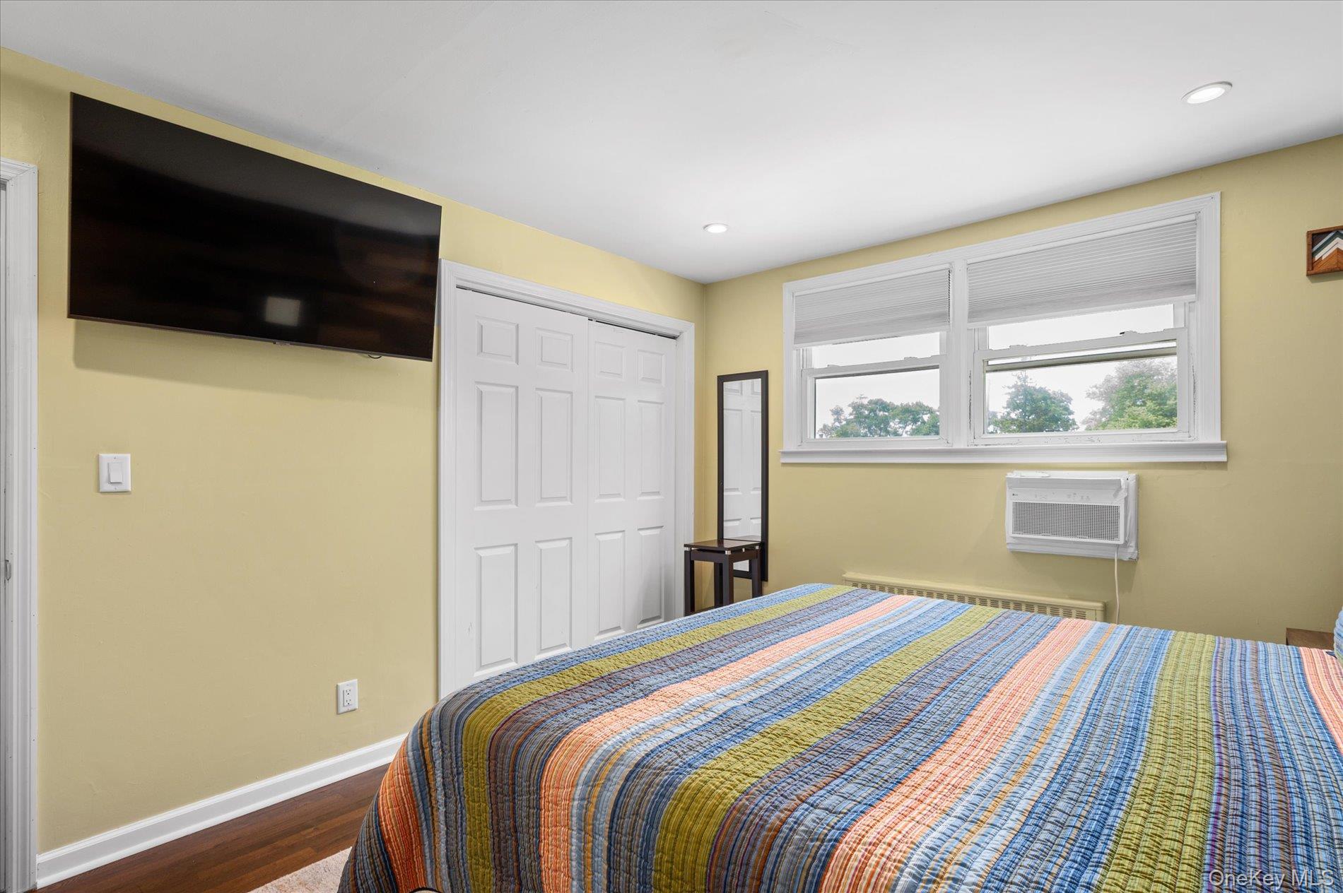 330 Woods Road North Babylon, NY 11703 - Photo 13 of 21