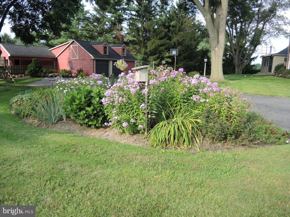 1904 Millport Road Lancaster, PA 17602 - Photo 3 of 40 Gallery Image 3