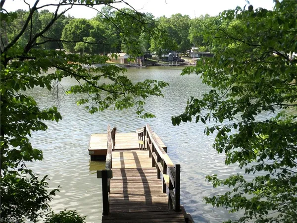 $399,900 | 1220 Lake Drive 9, Lexington, NC 27292