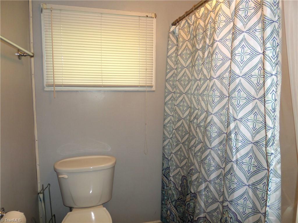 1220 Lake Drive 9 Lexington, NC 27292 - Photo 12 of 21