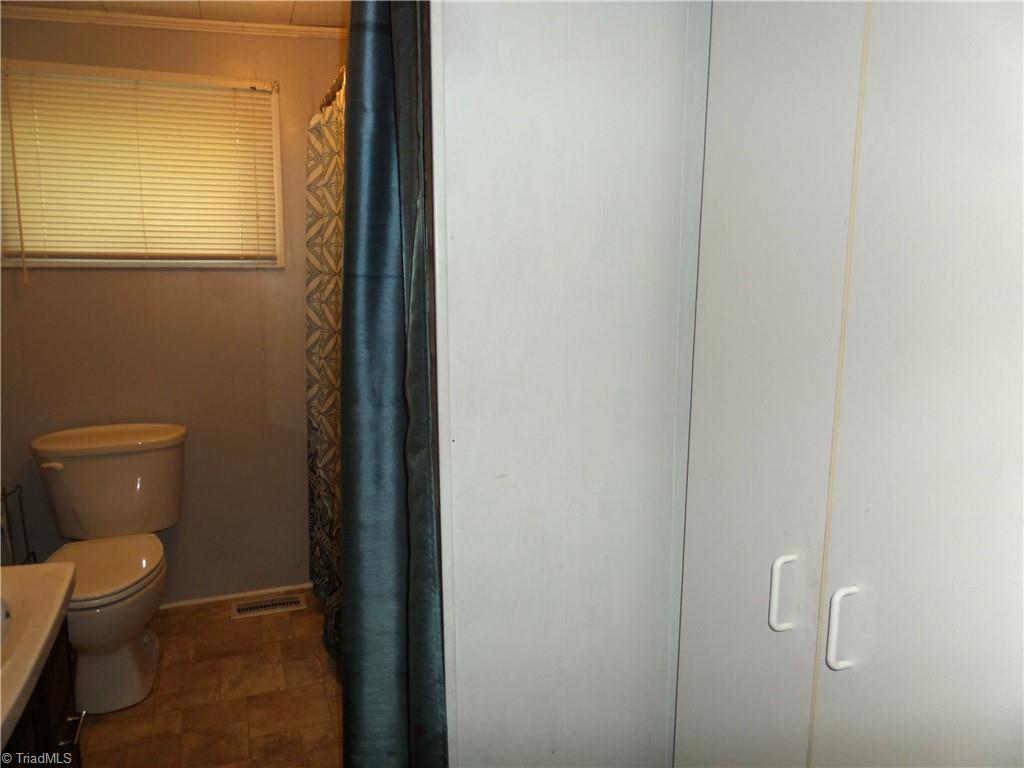 1220 Lake Drive 9 Lexington, NC 27292 - Photo 13 of 21