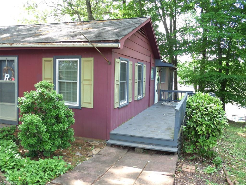 1220 Lake Drive 9 Lexington, NC 27292 - Photo 3 of 21