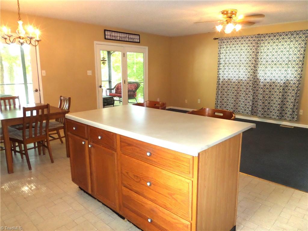 1220 Lake Drive 9 Lexington, NC 27292 - Photo 7 of 21