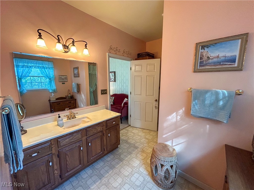 1115 Scoville North Road Vienna, OH 44473 - Photo 25 of 45